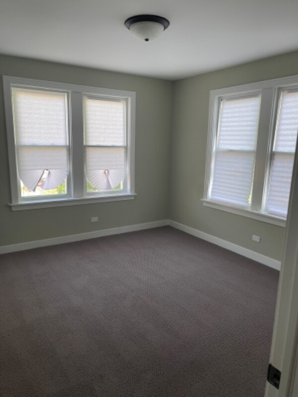 Building Photo - 7831 S Loomis Blvd