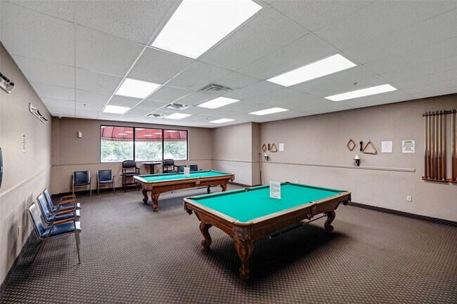 Building Photo - 361 S Hollybrook Dr