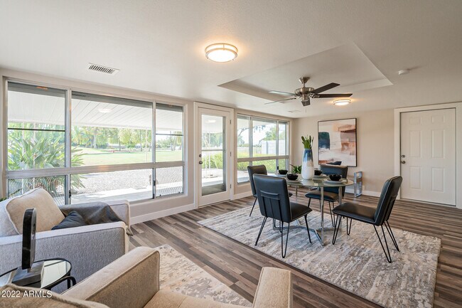 Building Photo - 12019 N Hacienda Dr