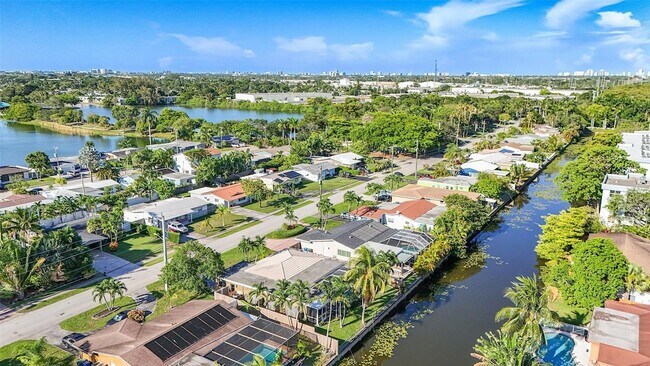 Building Photo - 1736 NW 38th St