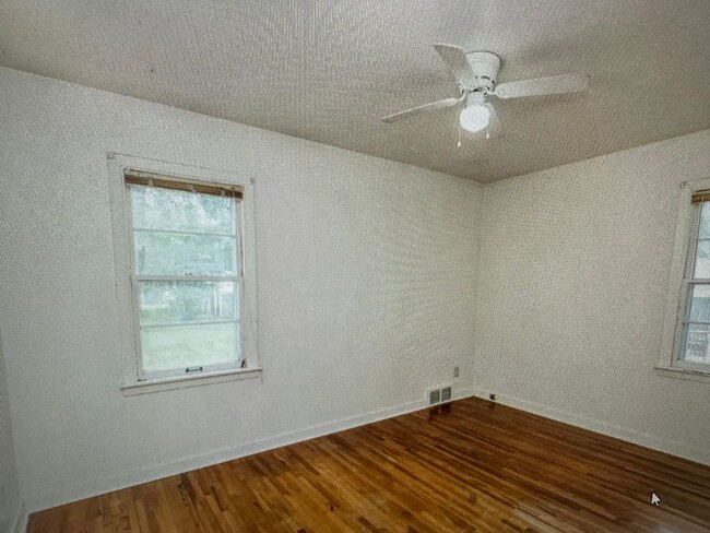 Building Photo - 1521 Patton Ave