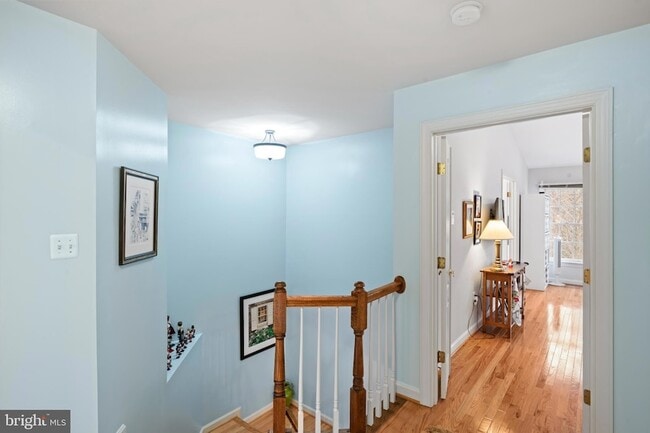 Building Photo - 150 Rees Pl