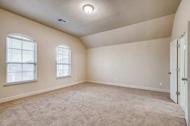 Building Photo - 12619 Quarter J