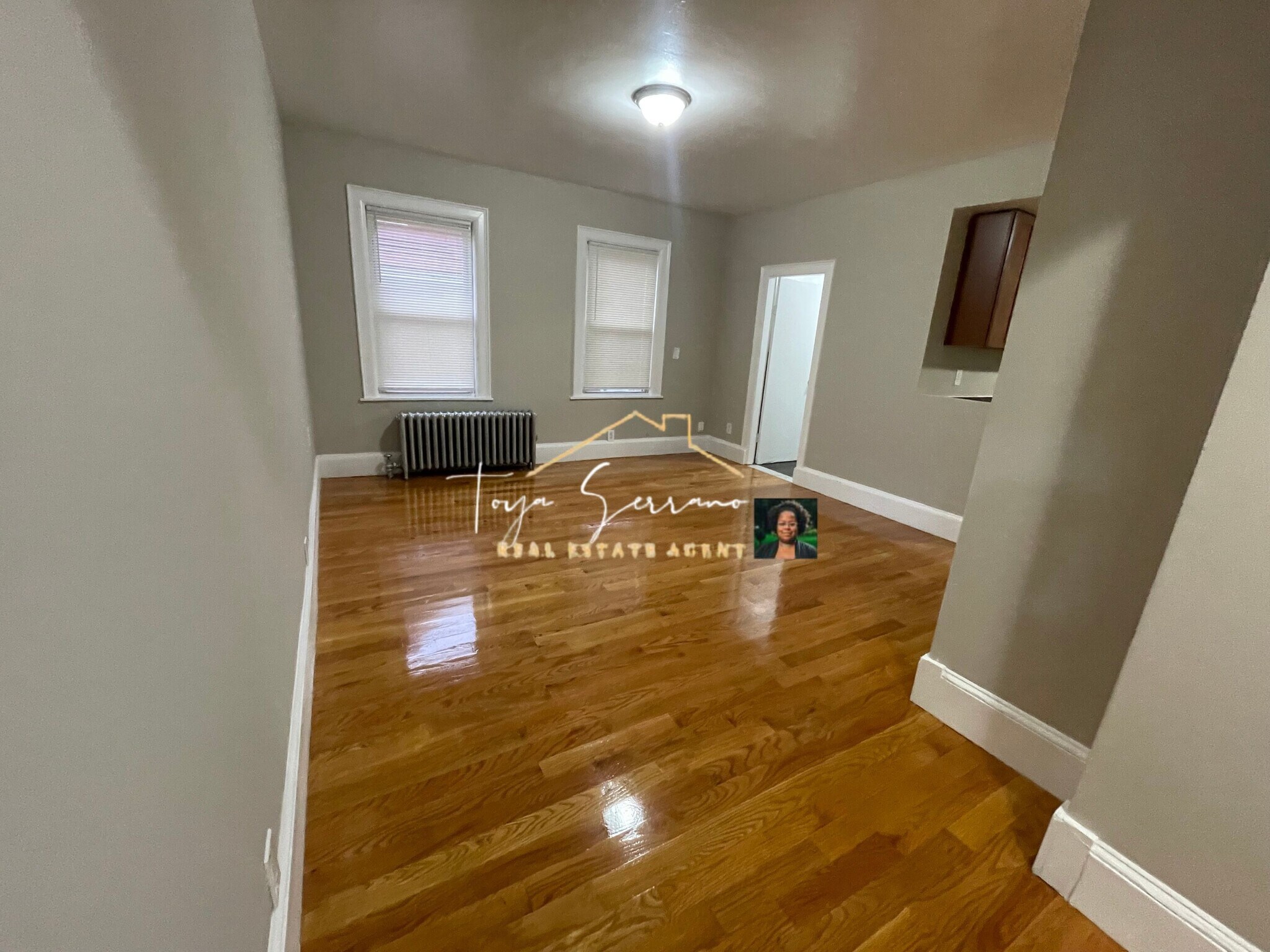 Building Photo - 33 Algonquin St