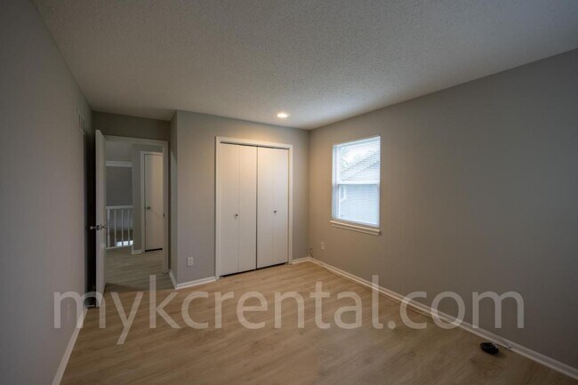 Building Photo - 6441 Hallet St