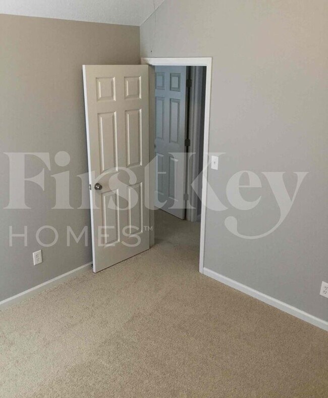 Building Photo - 4200 Reserve Hill Crossing