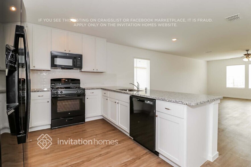 Building Photo - 7245 Misty Smt Dr