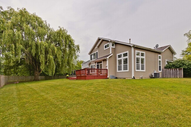 Building Photo - 2213 Apple Hill Ln