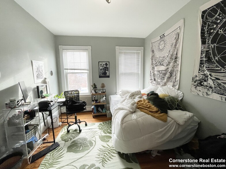 Building Photo - 19 Bucknam St