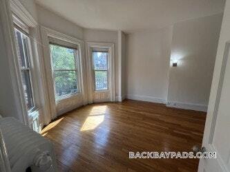 Building Photo - 225 Newbury St