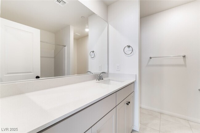 Building Photo - 3734 Battipaglia Ave