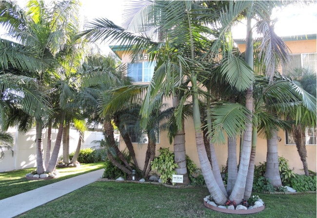 Primary Photo - 5369 Inglewood Blvd