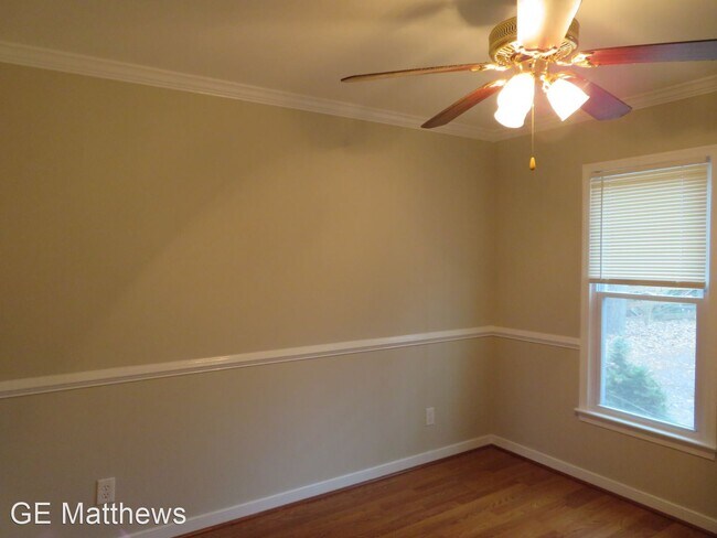 Building Photo - 4 br, 2.5 bath House - 120 Lakeside Drive