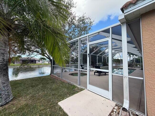 Building Photo - 409 SW 8th St