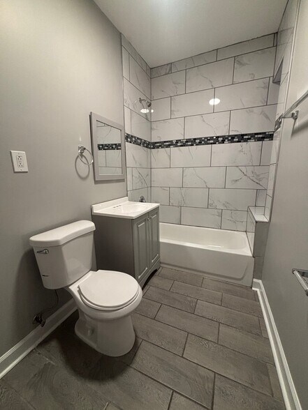Building Photo - 3357 W 63rd Pl