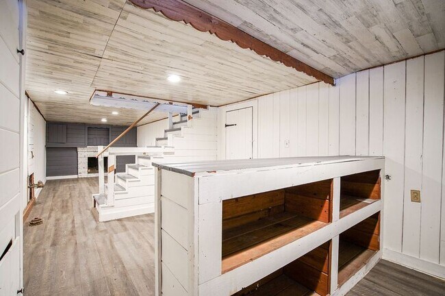 Building Photo - 27 Campbell Dr