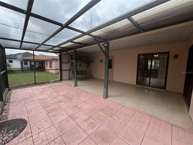 Building Photo - 3703 Suburban Ln