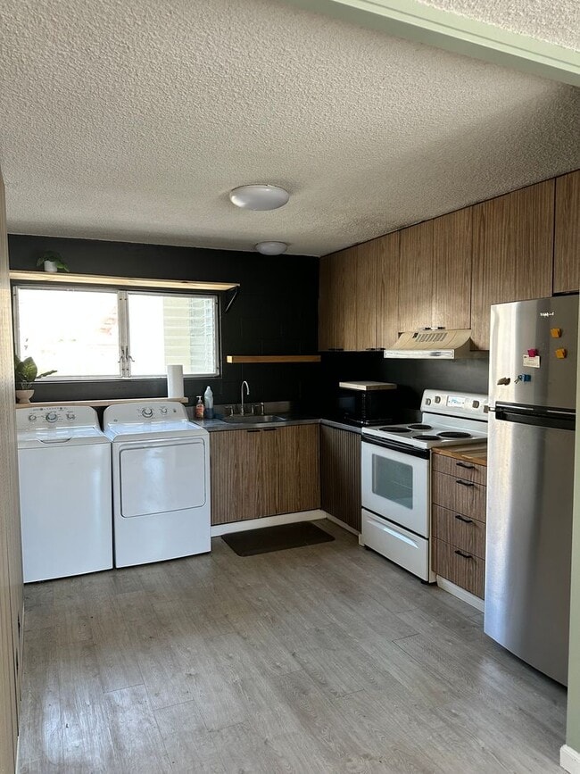 Building Photo - 1309 Wilder Ave