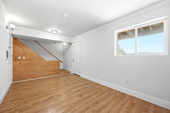 Building Photo - 407 Joost Ave