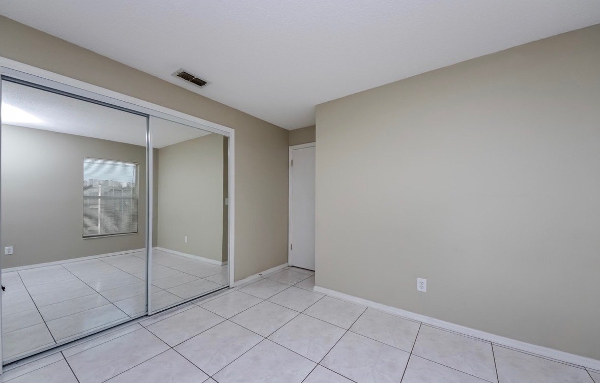 Building Photo - 1422 Coldwater Ct