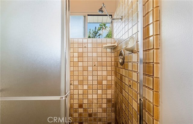 Building Photo - 4924 E Elsinore Ave