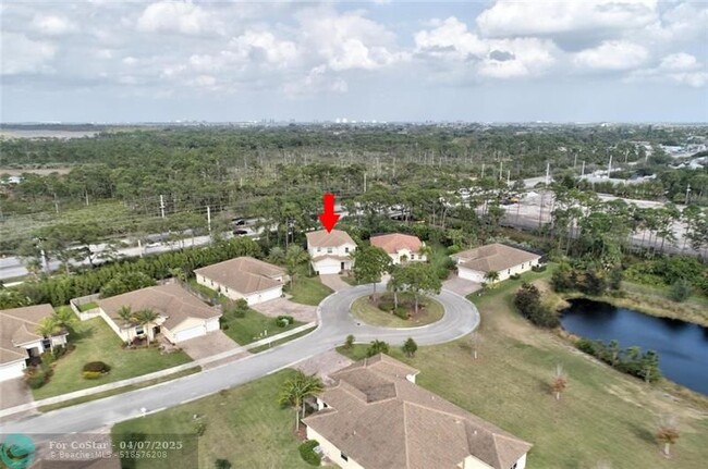 Building Photo - 495 NE Abaca Way