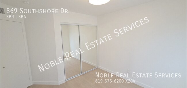 Building Photo - 869 Southshore Dr