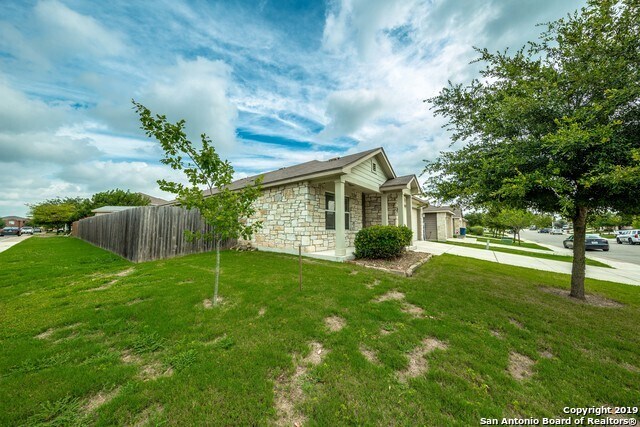 Building Photo - 751 Guna Dr