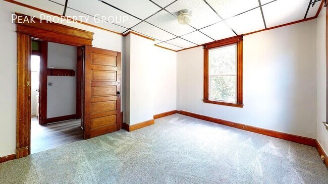 Building Photo - 2339 Rohs St