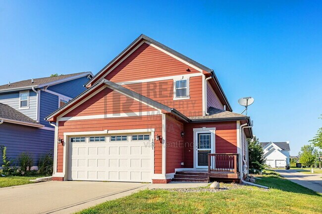 Building Photo - 1651 SW Arlan Dr