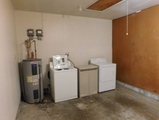 Building Photo - 2801 Currituck Ct