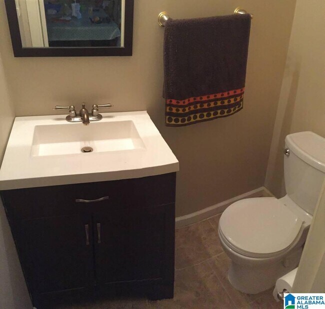 Building Photo - 804 Vestavia Villa Ct