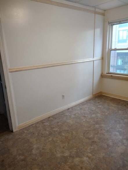 Building Photo - 540 Mercer St