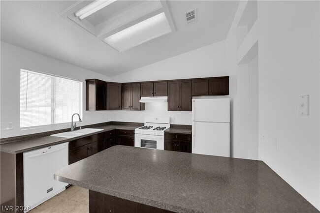 Building Photo - 833 Camden Yard Ct