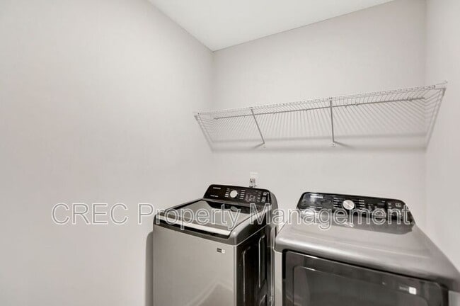 Building Photo - 575 Wayton Cir