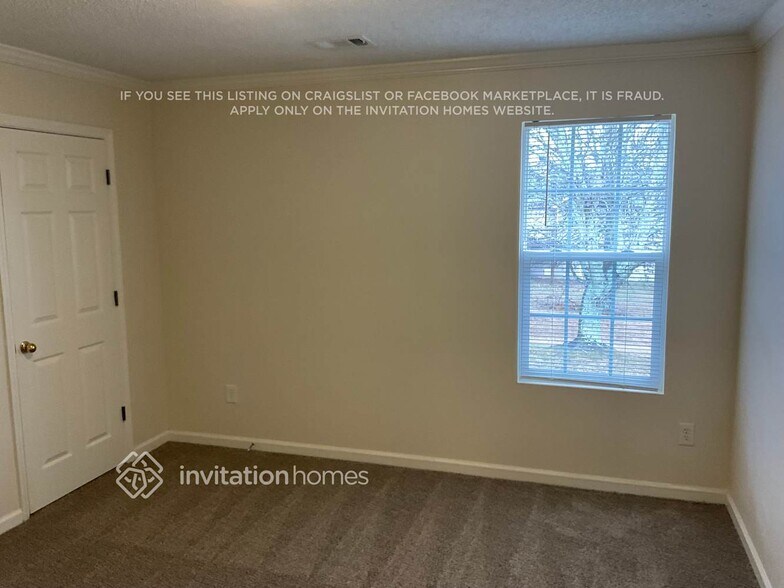 Building Photo - 211 Ashland Creek Ct