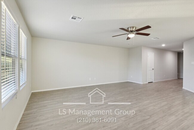 Building Photo - 10546 Varmus Dr