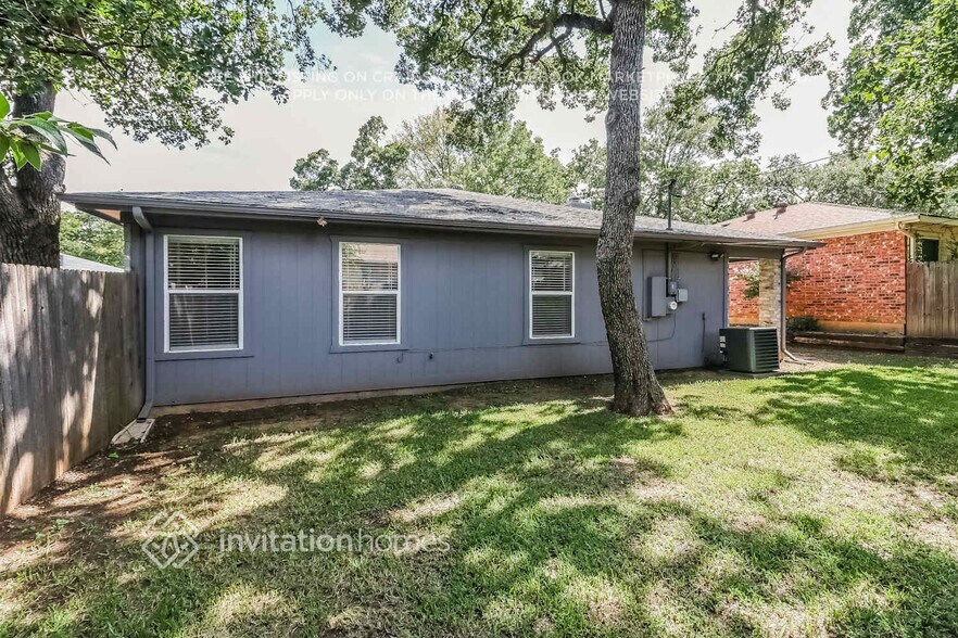 Building Photo - 1216 Hidden Creek Dr