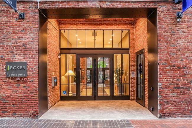 Building Photo - 16 Jessie St