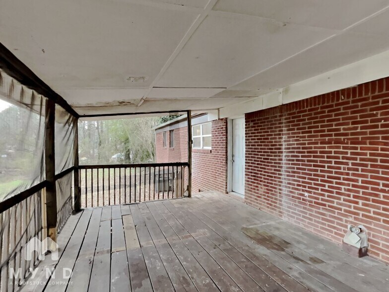 Building Photo - 5906 Pineglen Ct