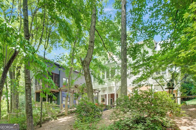 Building Photo - 9043 Selborne Ln