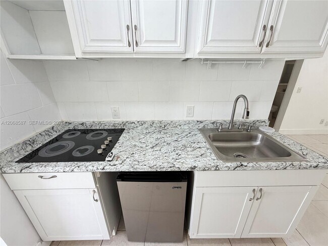 Building Photo - 4229 Bougainvilla Dr