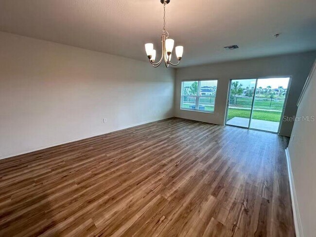 Building Photo - 746 Stoney Pointe Cir