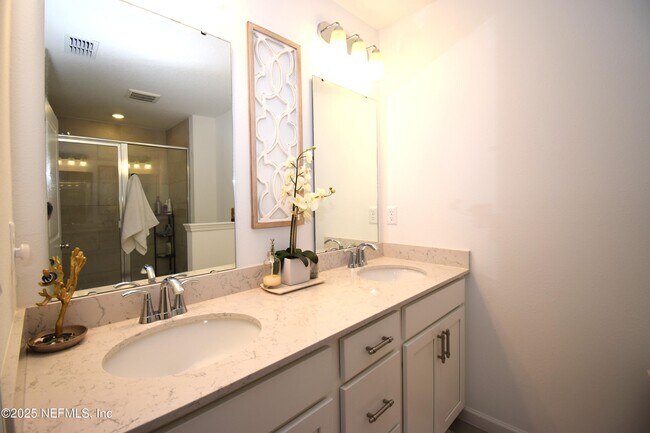 Building Photo - 6834 Golden Monarch Ave