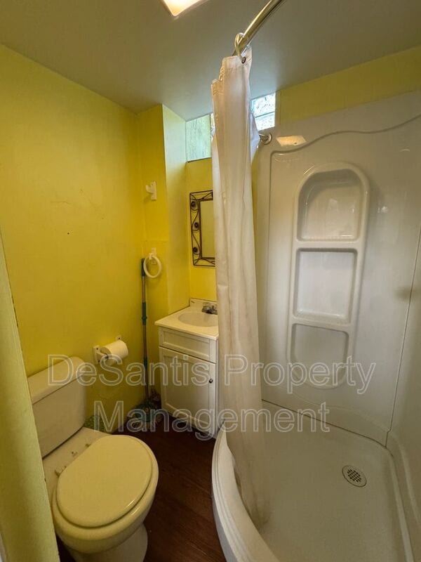 Building Photo - 6332 Phillips Ave