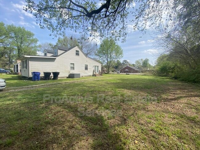 Building Photo - 3613 Braxton Ave