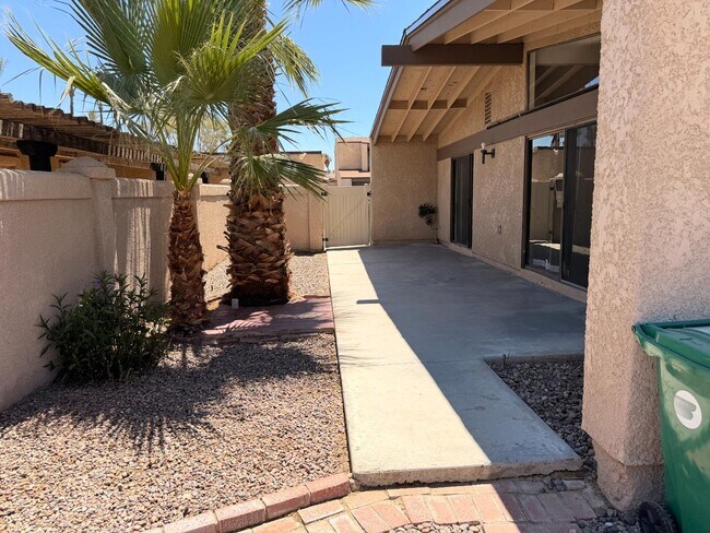 Building Photo - 74-118 Catalina Way - 74-118