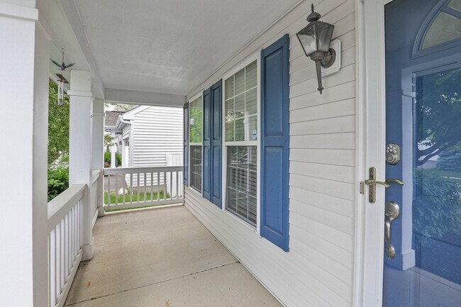 Building Photo - 5998 Blaverly Dr