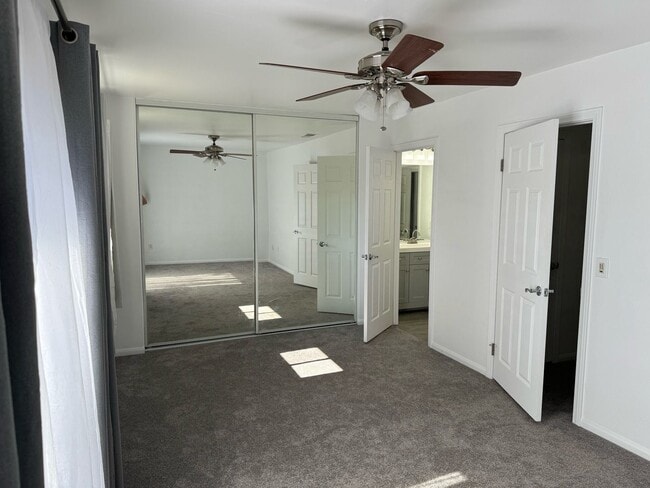 Building Photo - UPDATED 3BR/1.5BA CONDO in ALPINE availabl...