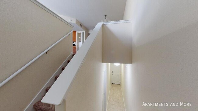 Building Photo - 328 Trestle Tree